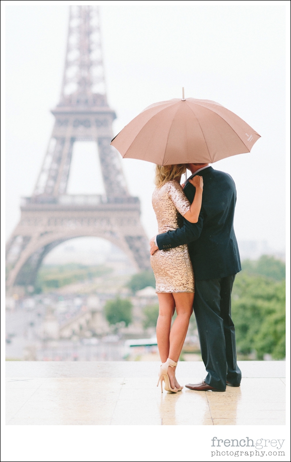 French Grey Photography Engagement Paris 011