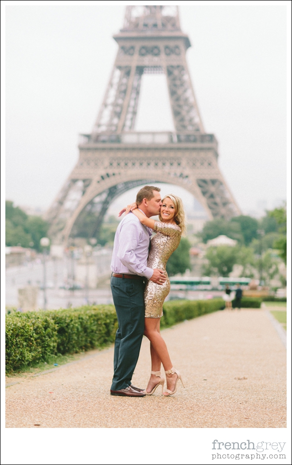 French Grey Photography Engagement Paris 015