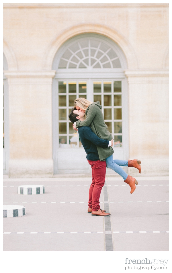 French Grey Photography Engagement Paris 021