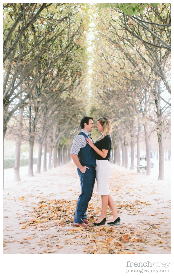 French Grey Photography Engagement Paris 046