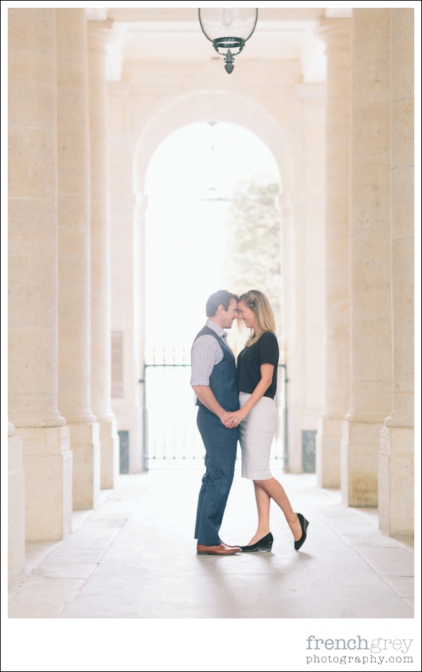 French Grey Photography Engagement Paris 058