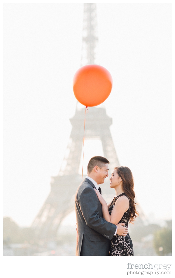 French Grey Photography Pre wedding Paris 018