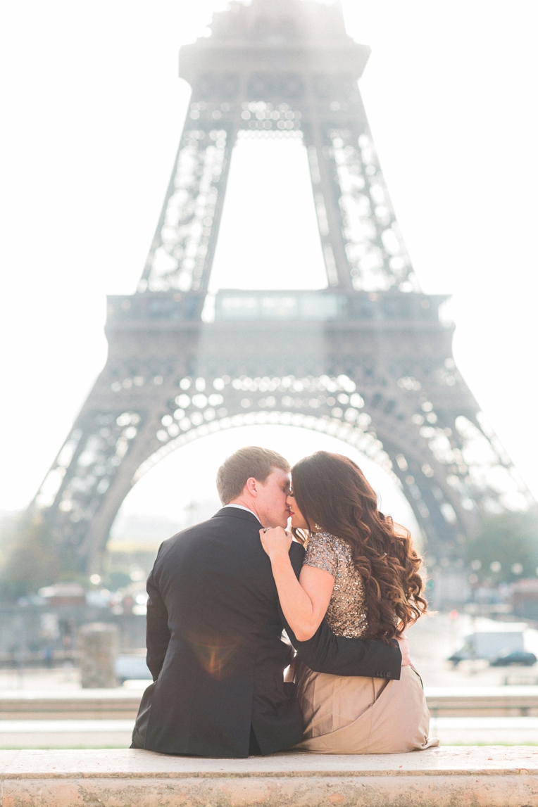 Maternity session with Emily Gemma: Paris, France | French Grey Photography