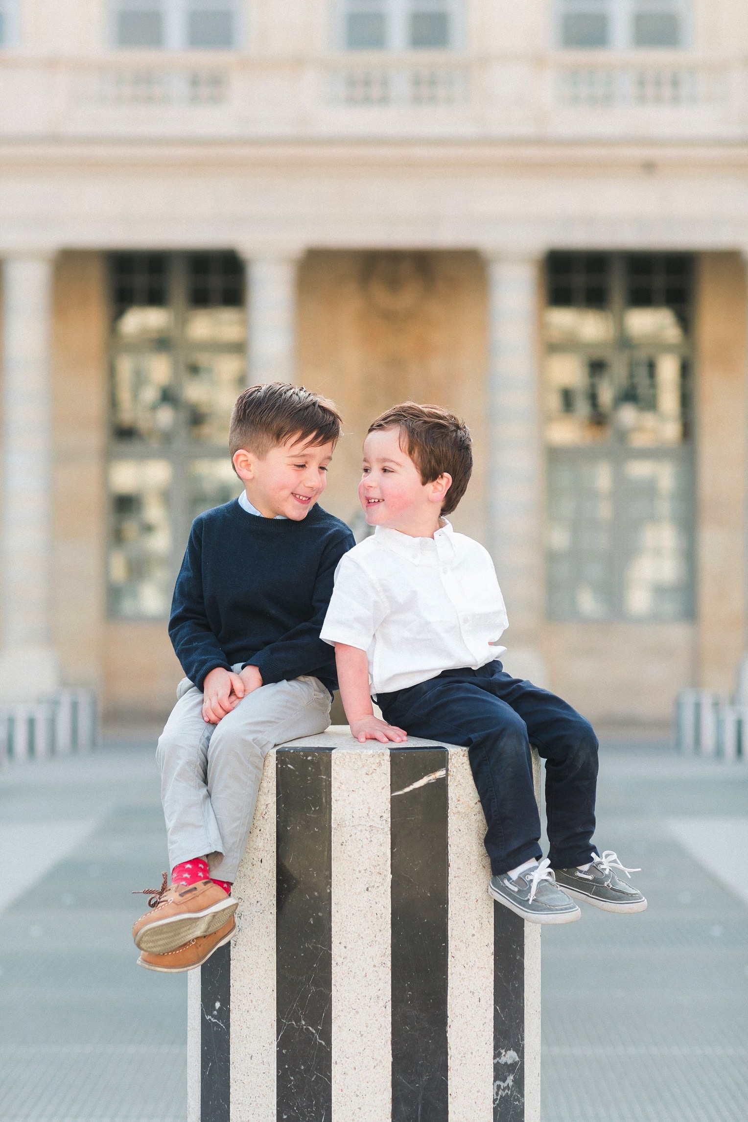 Family time photography shoot in Paris!