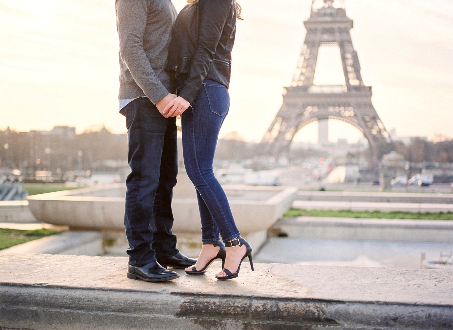 Paris Engagement Film French Grey Photography9