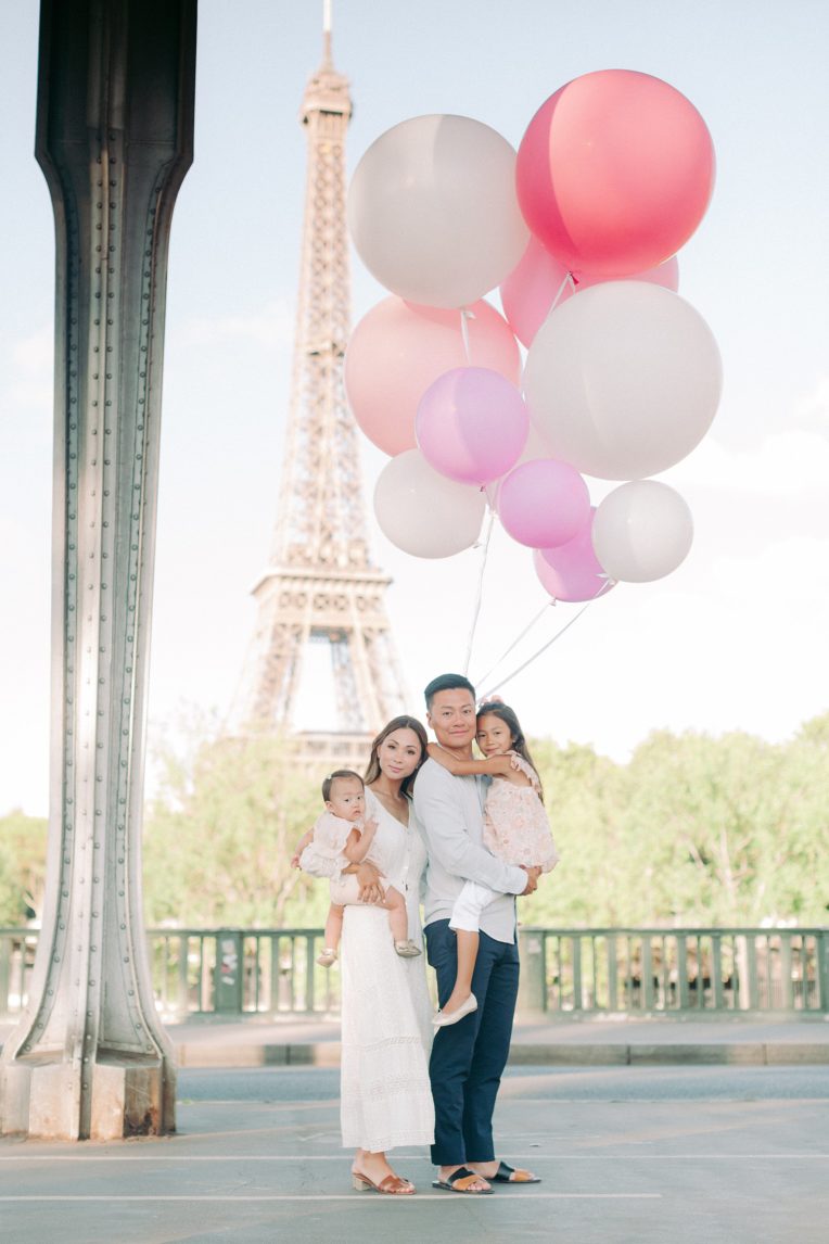 sunset family session Paris Eiffel Tower shoot photography natural light film fine art romantic Bir-Hakeim