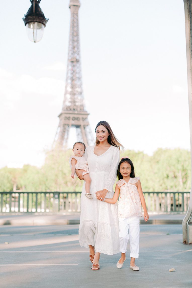 sunset family session Paris Eiffel Tower shoot photography natural light film fine art romantic Bir-Hakeim