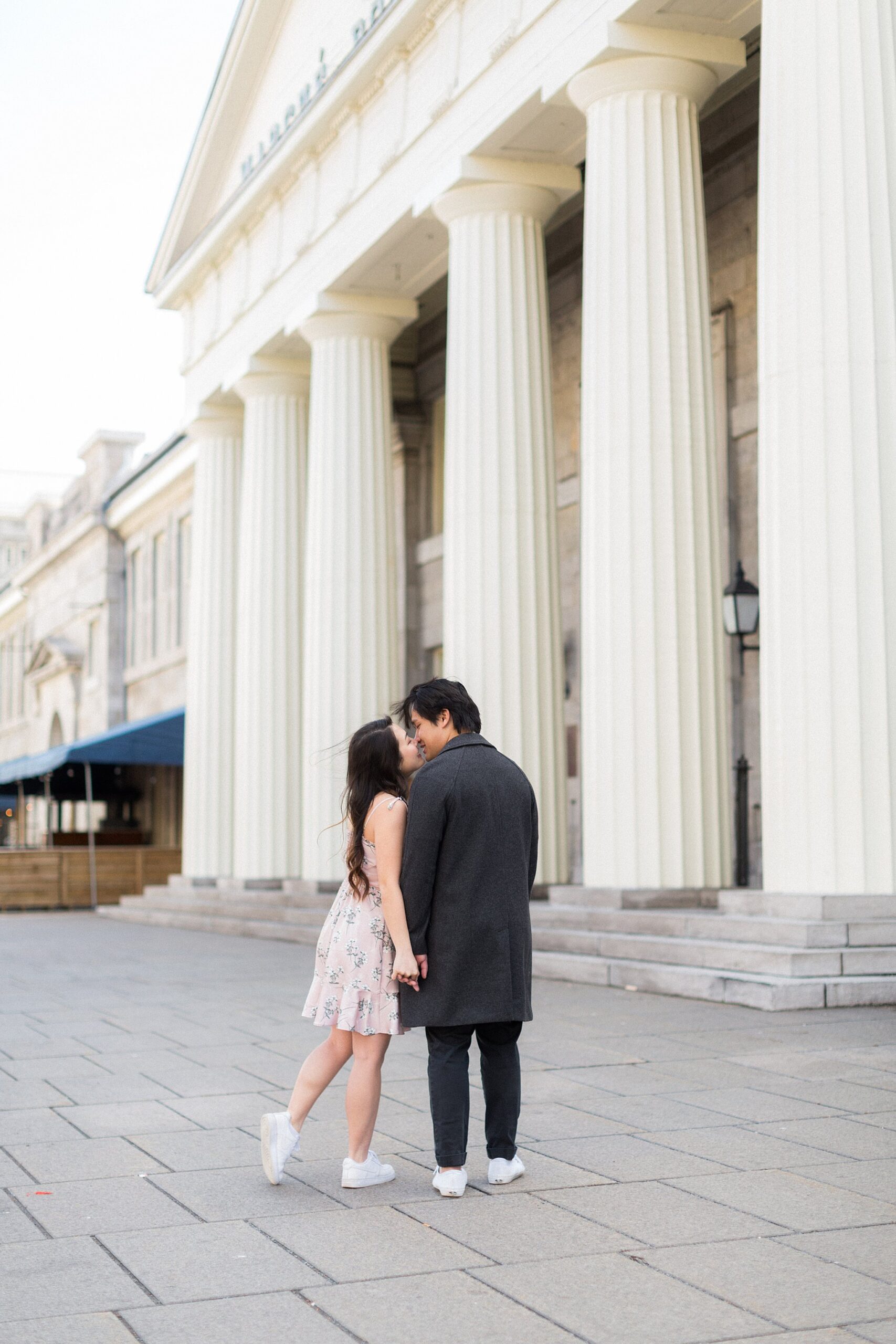 Couple’s joyful reaction during Montreal proposal shoot