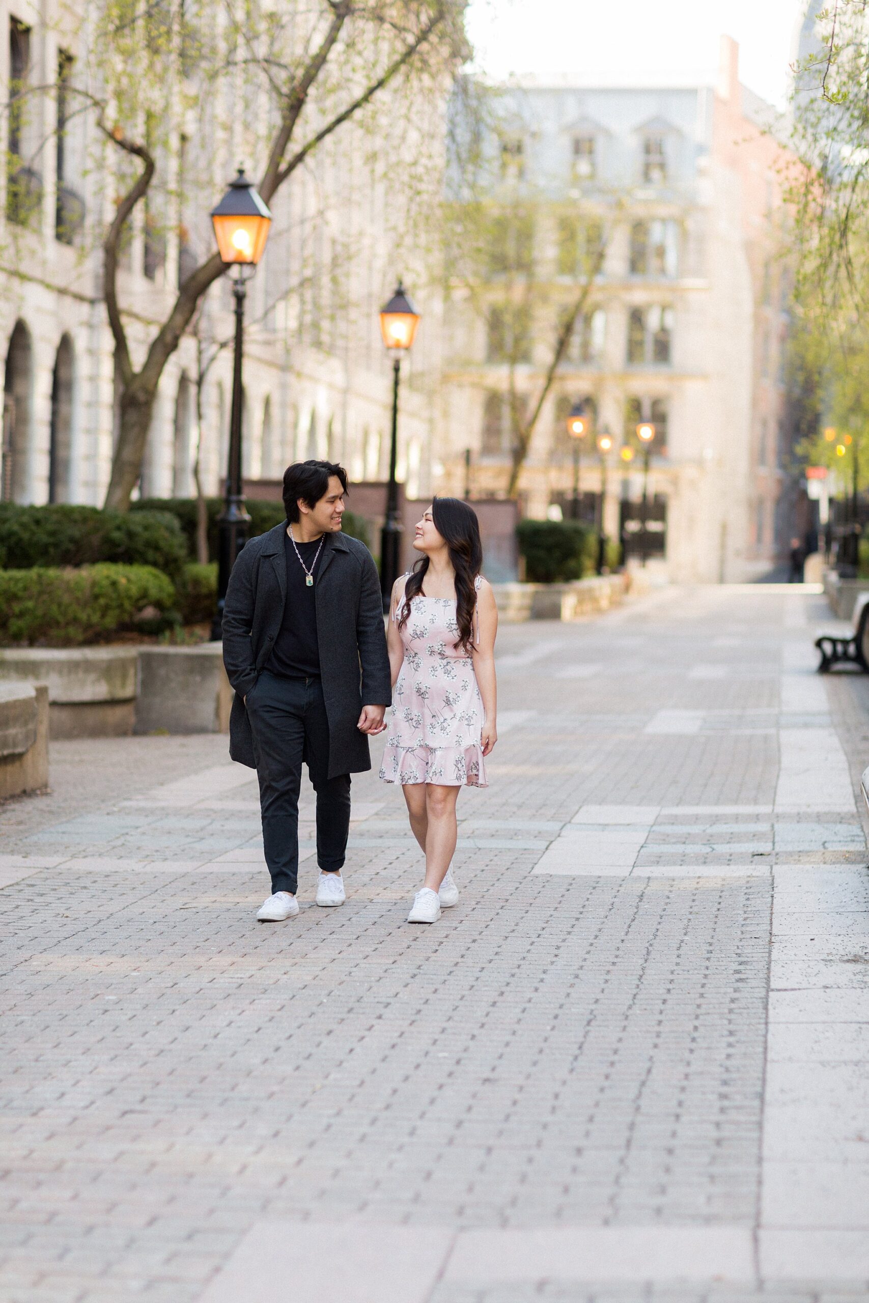 Beautiful engagement session in Montreal by professional photographer