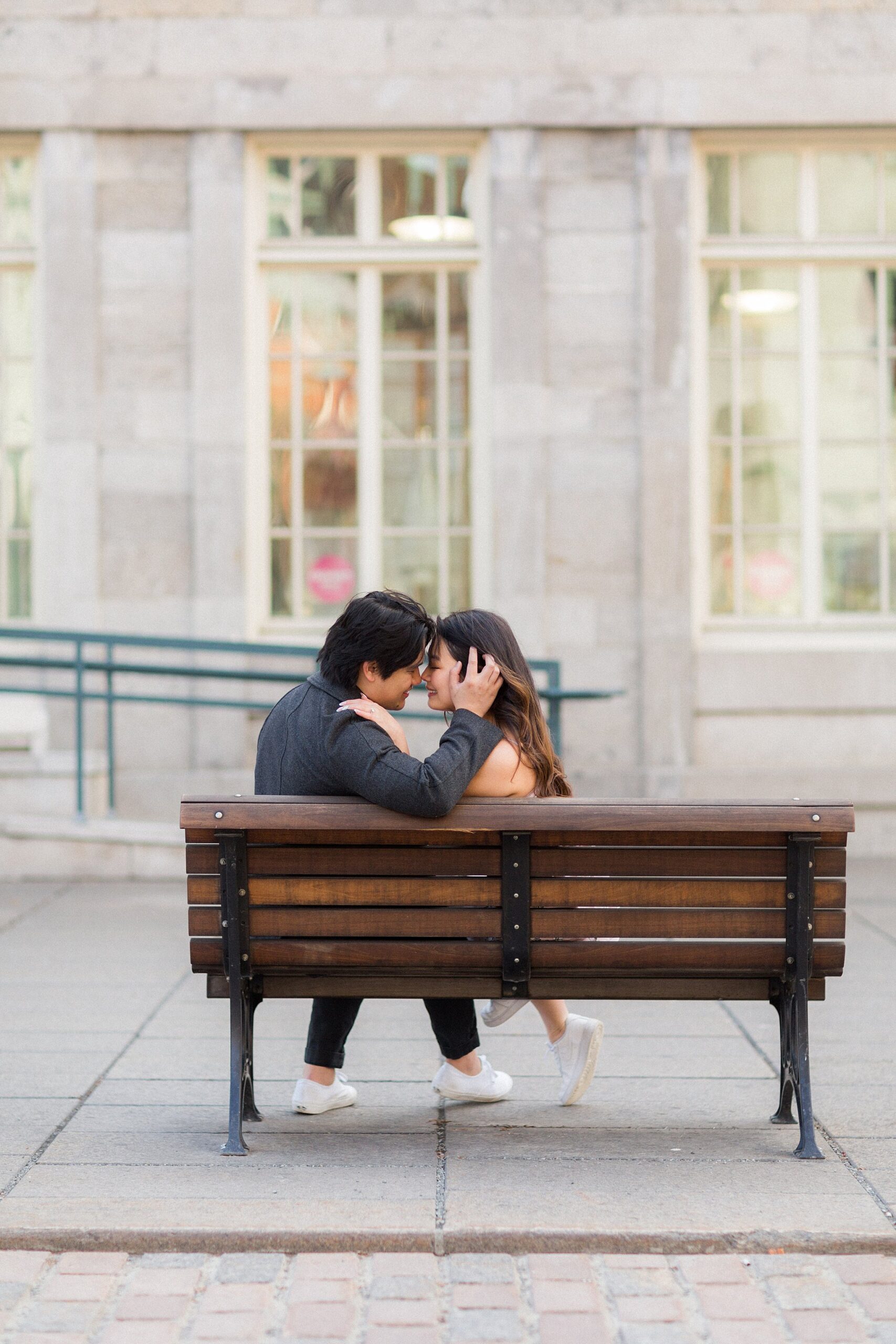 Proposal moment in Montreal’s Old Port by skilled photographer