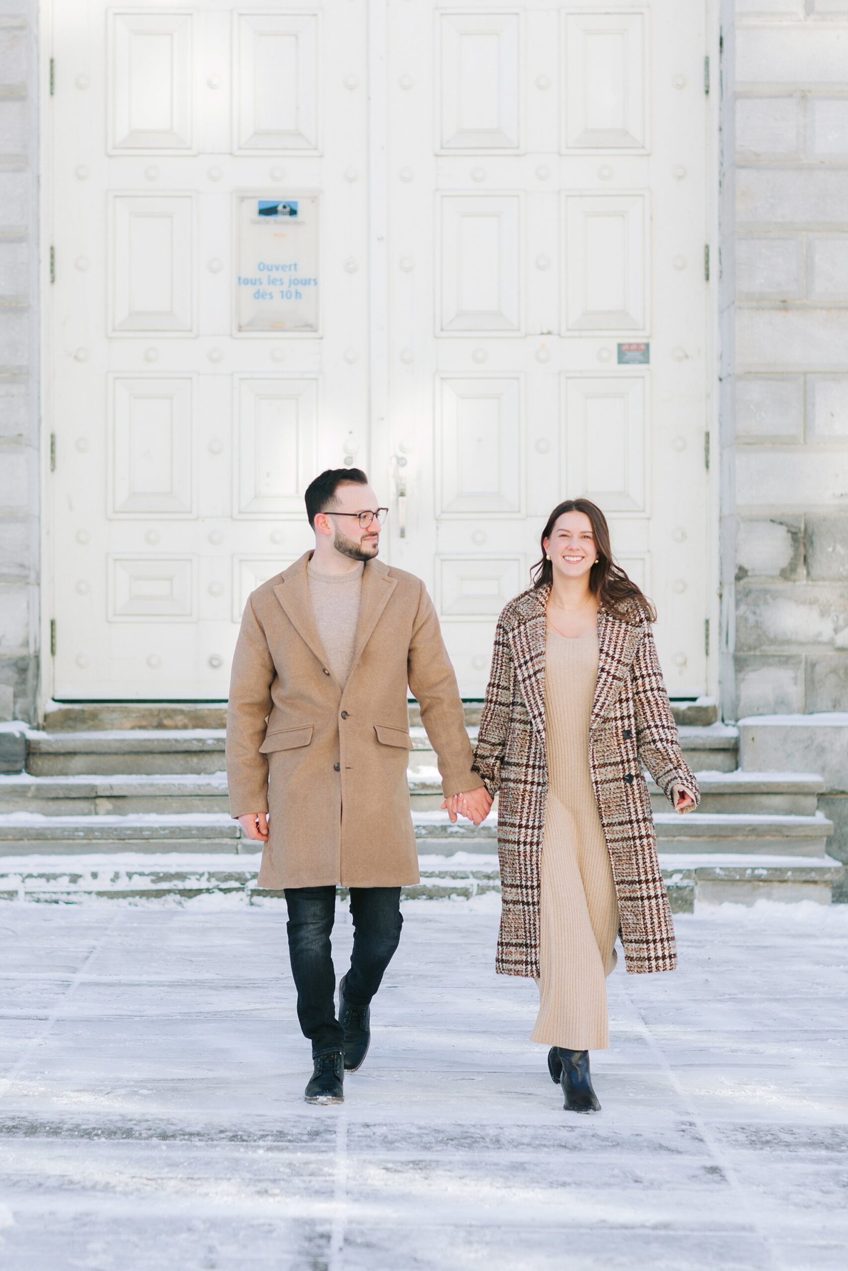 Winter proposal photography in Montreal, Quebec, with a stunning snowy backdrop.